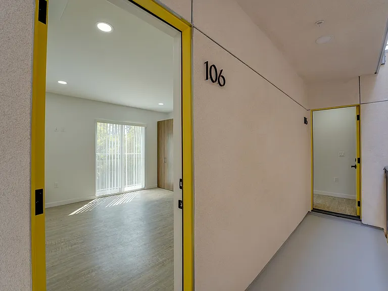 Duplet at Hillcrest | Modern Studio, 1 & 3 Bedroom Apartments — Photo 37