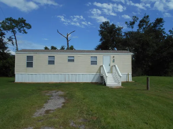 7053 Chantel Dr, Zephyrhills, FL 33540