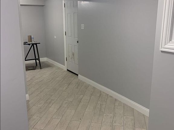 3rd image of 6153 S Artesian Ave
