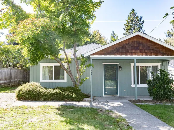 945 Park St, Ashland, OR 97520