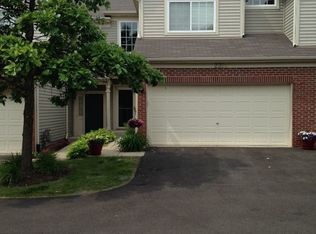 239 Nicole Dr UNIT C, South Elgin, IL 60177