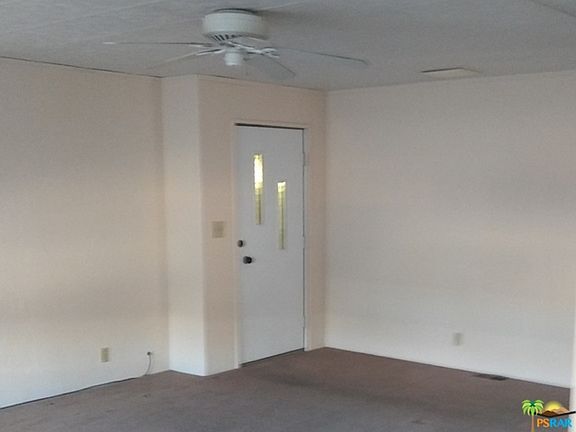 3rd image of 7 Oasis Dr S