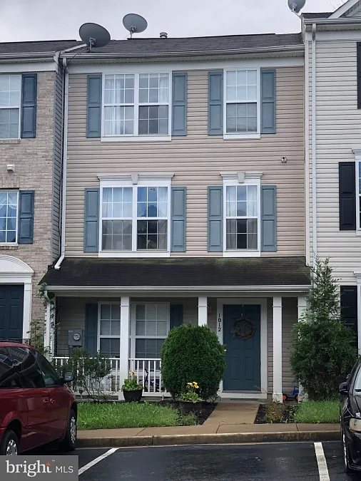 1012 Pendleton Ln photo 1