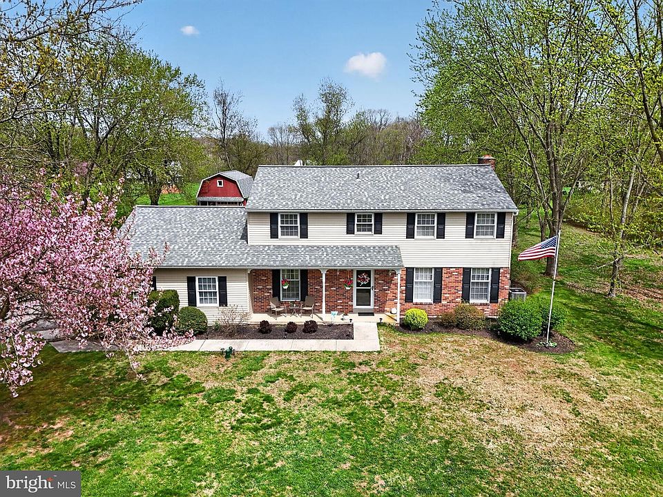 1st image of 939 Alycia Ln