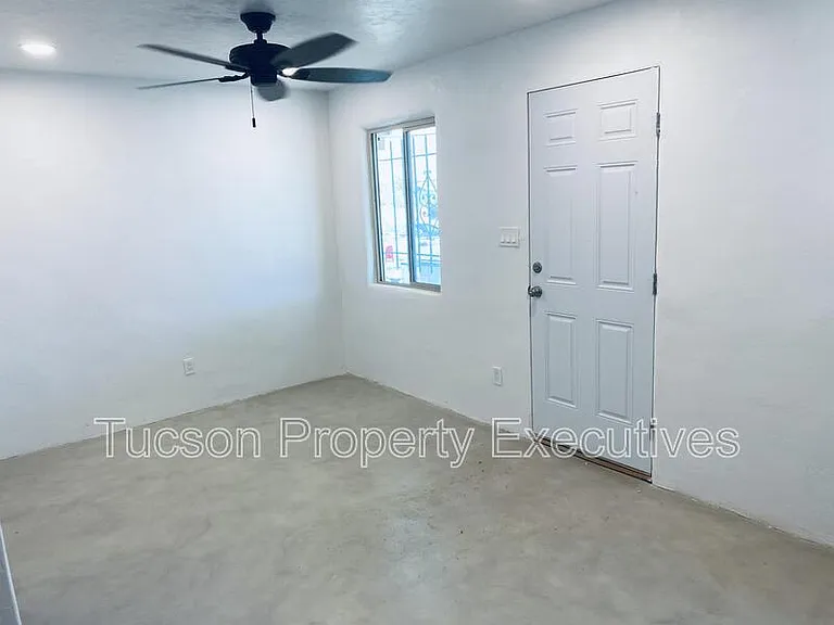 124 E Jacinto St #3 — Photo 8