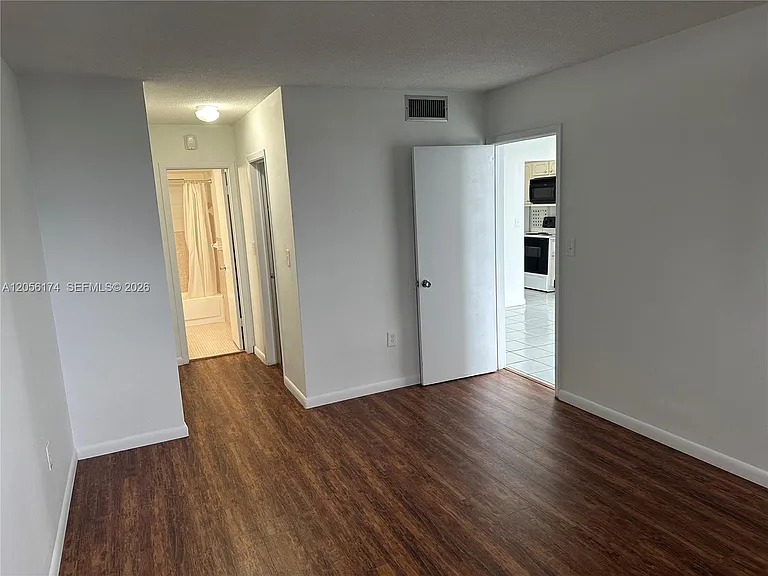12590 NE 16th Ave #411 — Photo 18