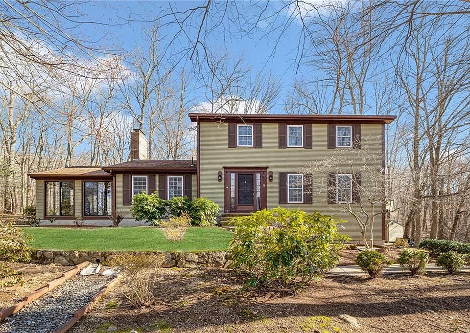 8 Woodvale Dr, Johnston, RI 02919 Zillow