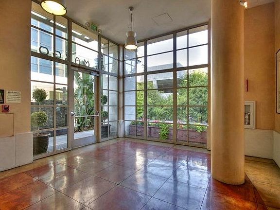 5th image of 334 Santana Row APT 324