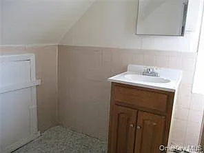 323 Peninsula Blvd — Photo 12