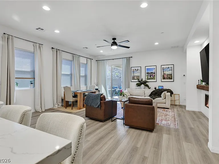 111 Ibiza Lake Dr — Photo 6