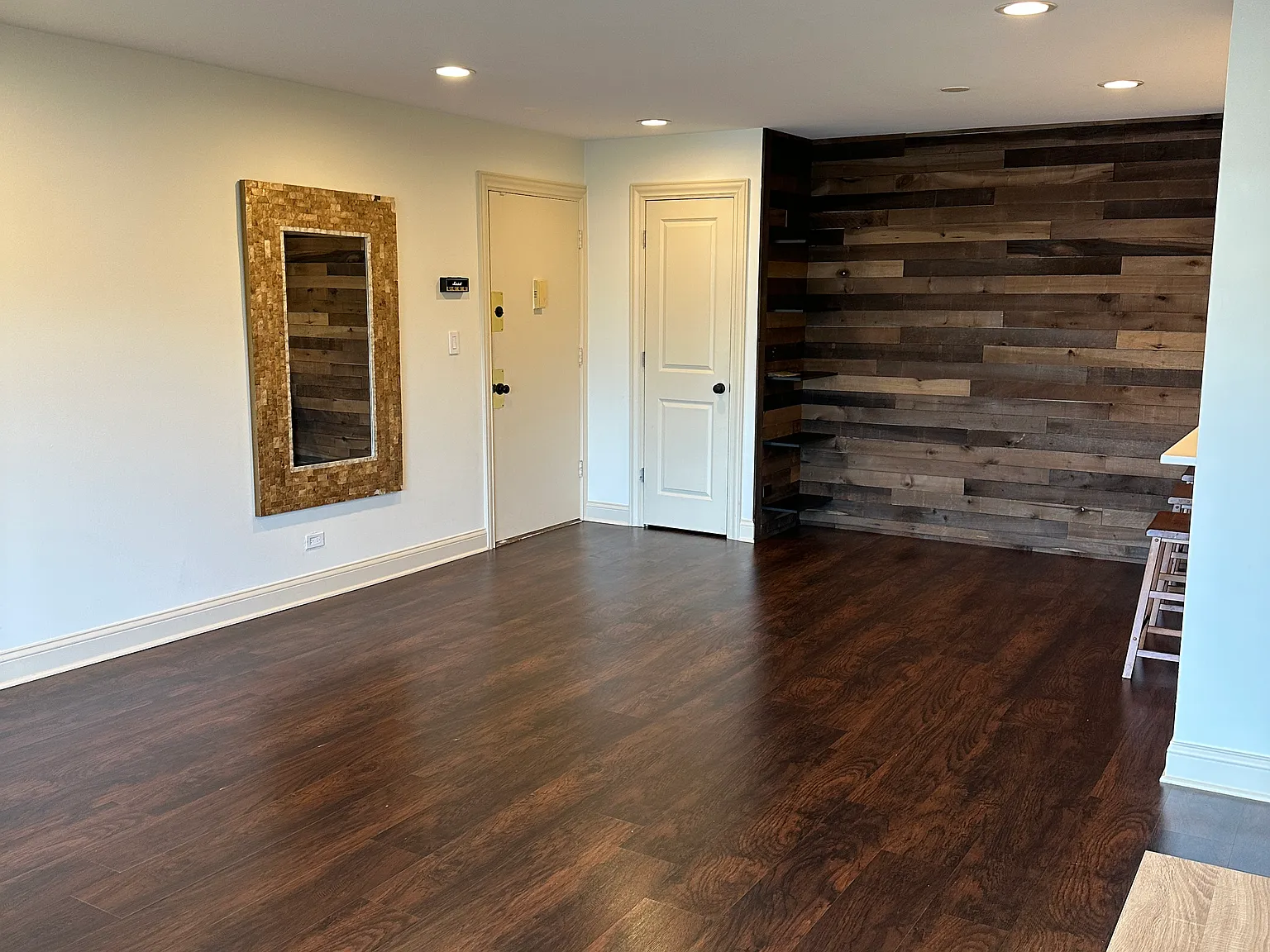 1 bed, 850 sqft, $1,600 — Photo 3