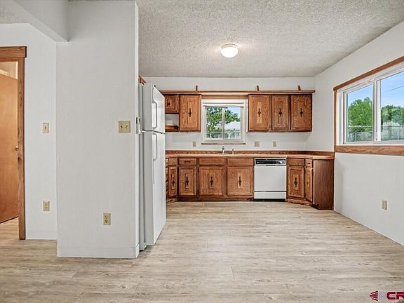 4th image of 220 NW 7th Street
