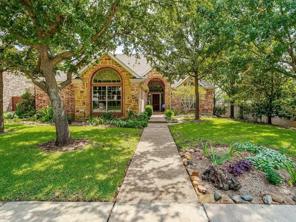 7800 Shady Oaks Dr, Fort Worth, TX 76182