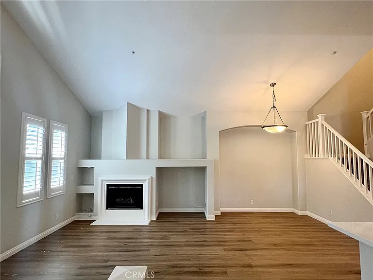 33 Visalia — Photo 5