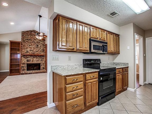 2nd image of 6812 Beeman Dr