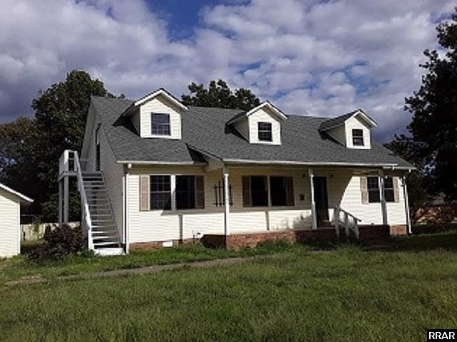 1st image of 220 Ashby St