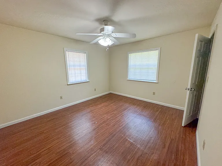 1665 Mayhew St — Photo 13