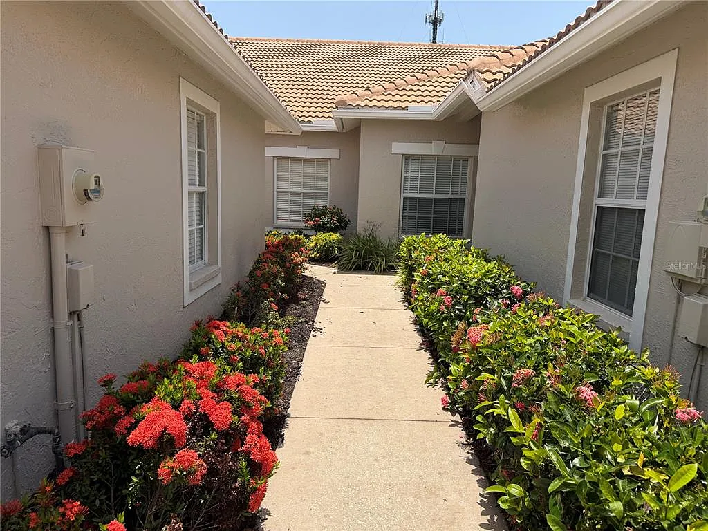 2 bed, 2.0 bath, 1402 sqft, $2,200 — Photo 4