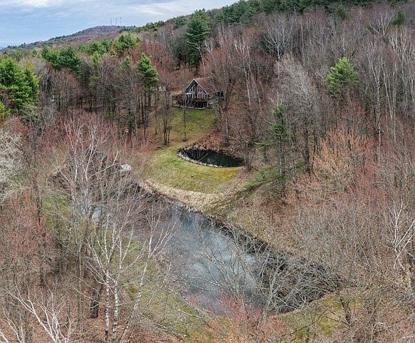 1st image of 207 Pheasant Run Rd
