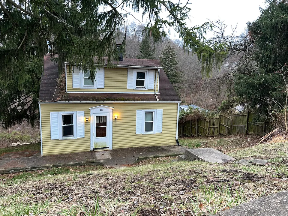 235 Incline Ave