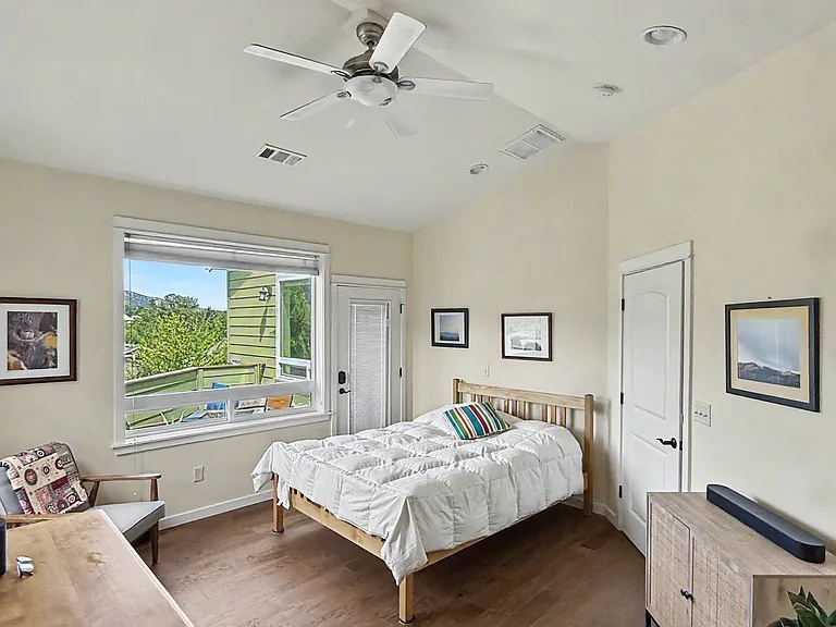 910 Stoneridge Ave — Photo 9