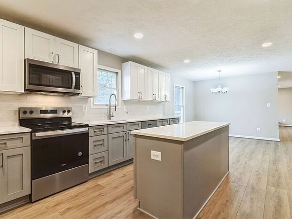 5th image of 42830 Dusty Ln