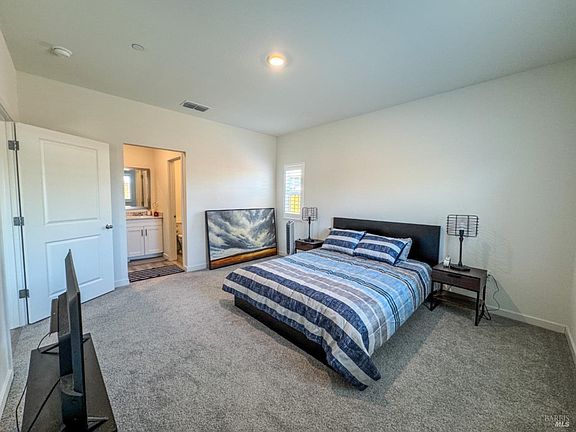 4th image of 1760 Butterfly Lane