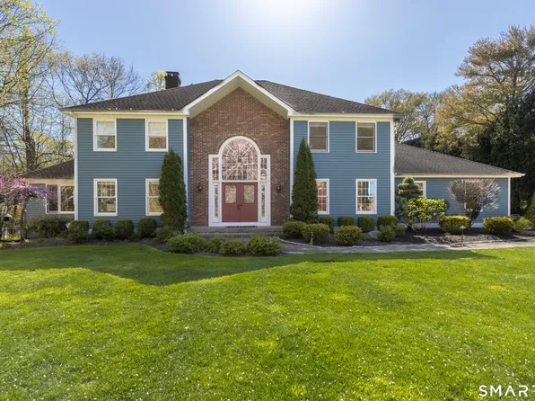 3 Crescent Lane, Trumbull, CT 06611