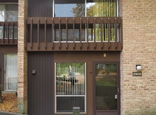 5909 Meadow Dr #155, Lisle, IL 60532