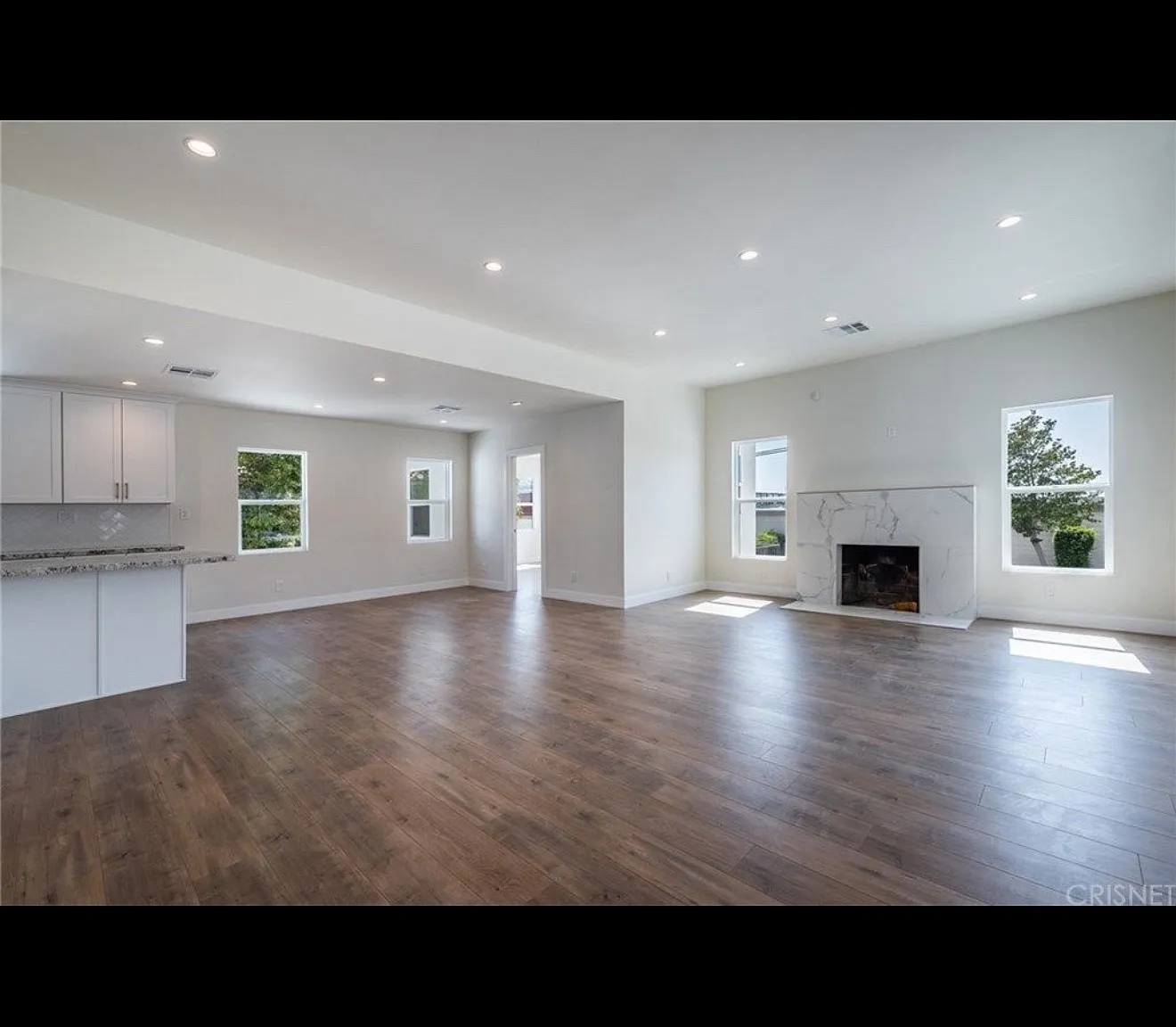 3 bed, 1374 sqft, $4,500 — Photo 3