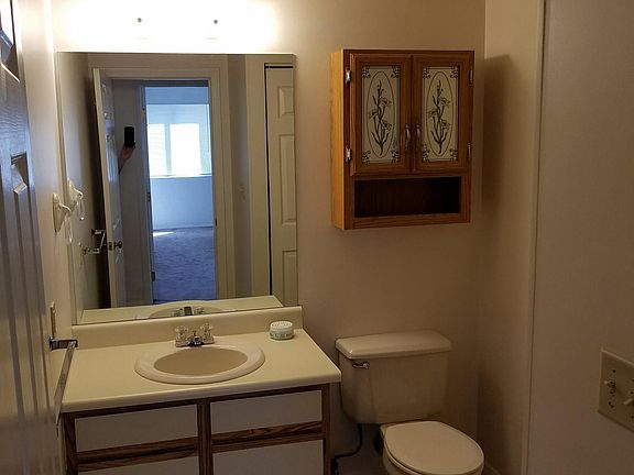 3rd image of 17 Blackstone Dr APT 1714