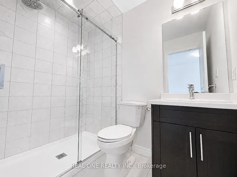 61 Soho St #31 — Photo 20