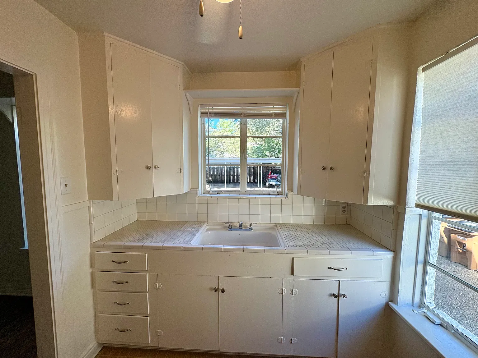 1 bed, 715 sqft, $1,695 — Photo 4