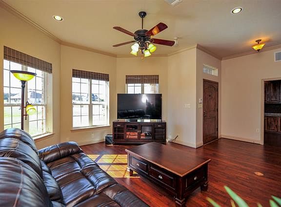 5th image of 8001 Muscadine Ct