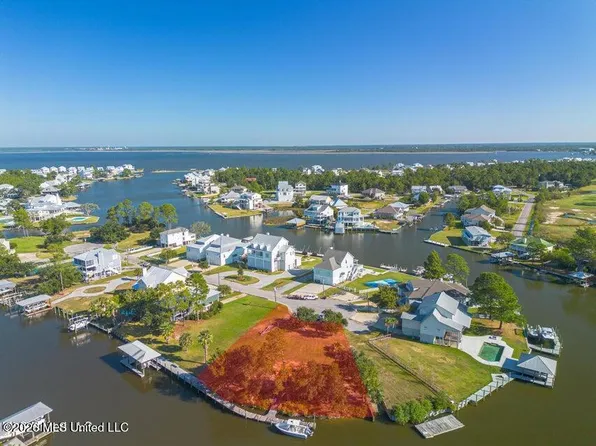 Golfview Dr, Pass Christian, MS 39571