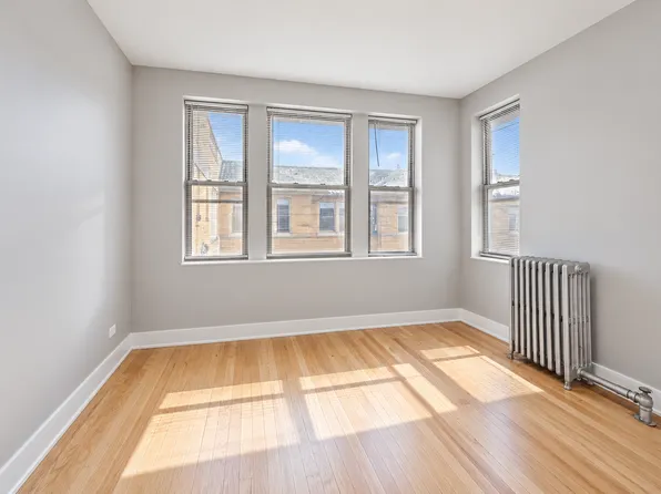 7520 N Seeley Ave #1, Chicago, IL 60645