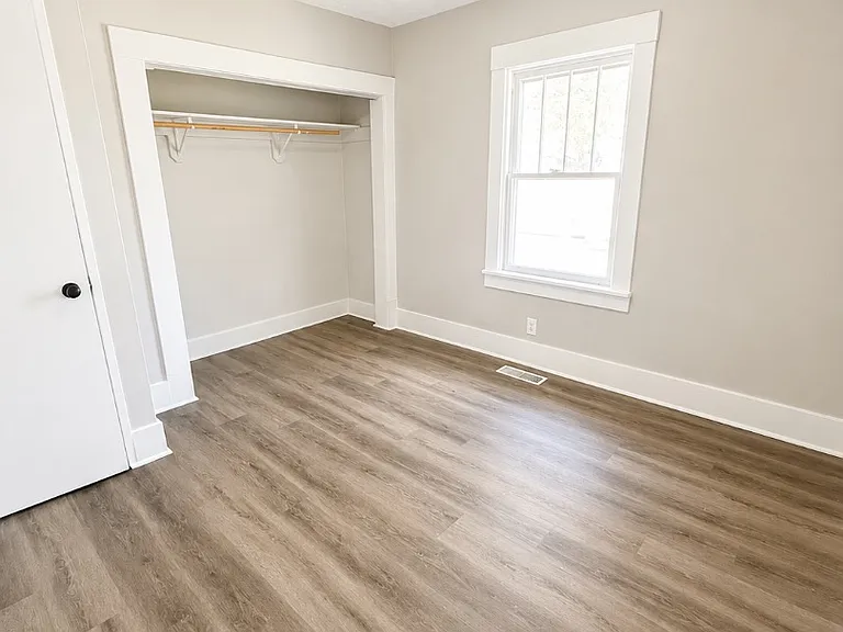 Unit Photo