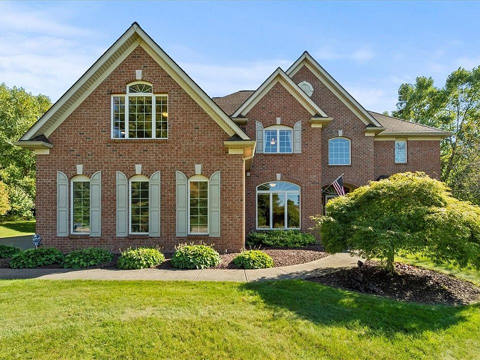 1st image of 31 Cedarbrook Cir