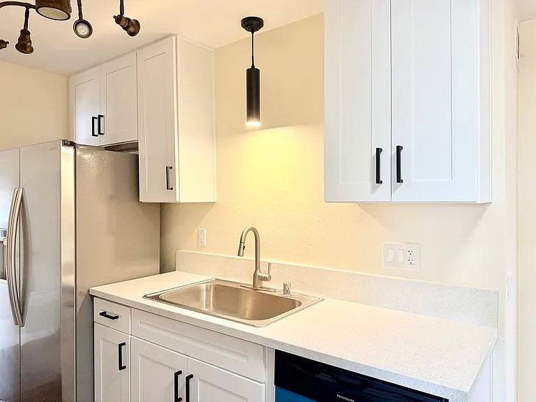 5775 Altamont Dr — Photo 1