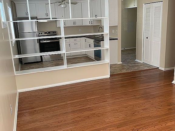 2nd image of 3208 Wellingmoor Ave