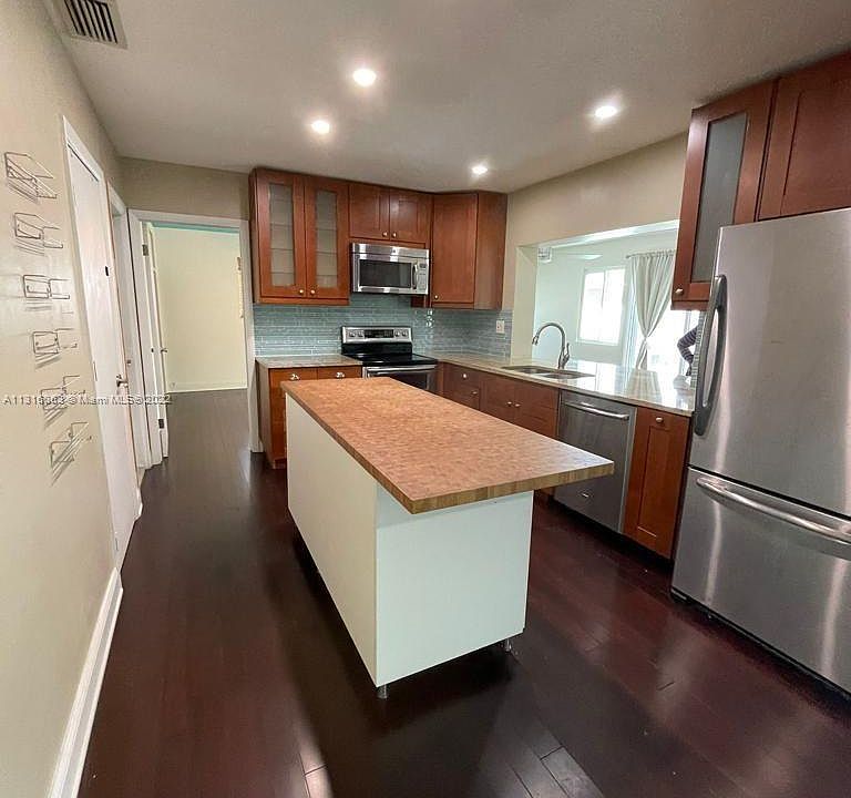 1st image of 5320 SW 89th Ave #532