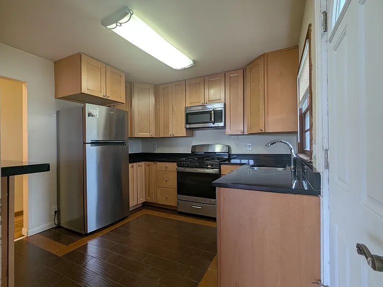 6903 Buchanan St — Photo 10