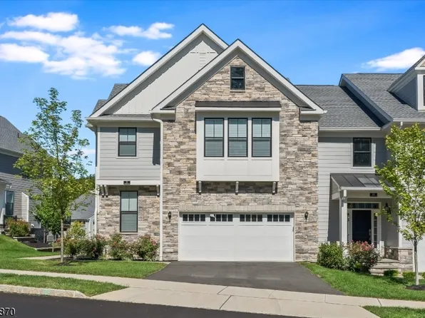 9 Saratoga Dr, Warren Twp., NJ 07059