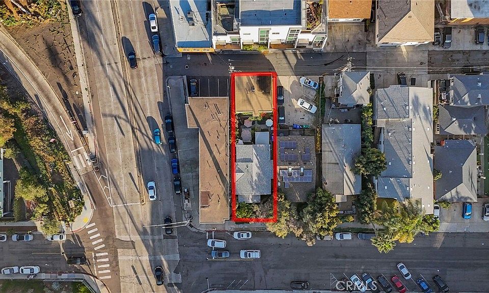 1st image of 3975-77 8th Ave