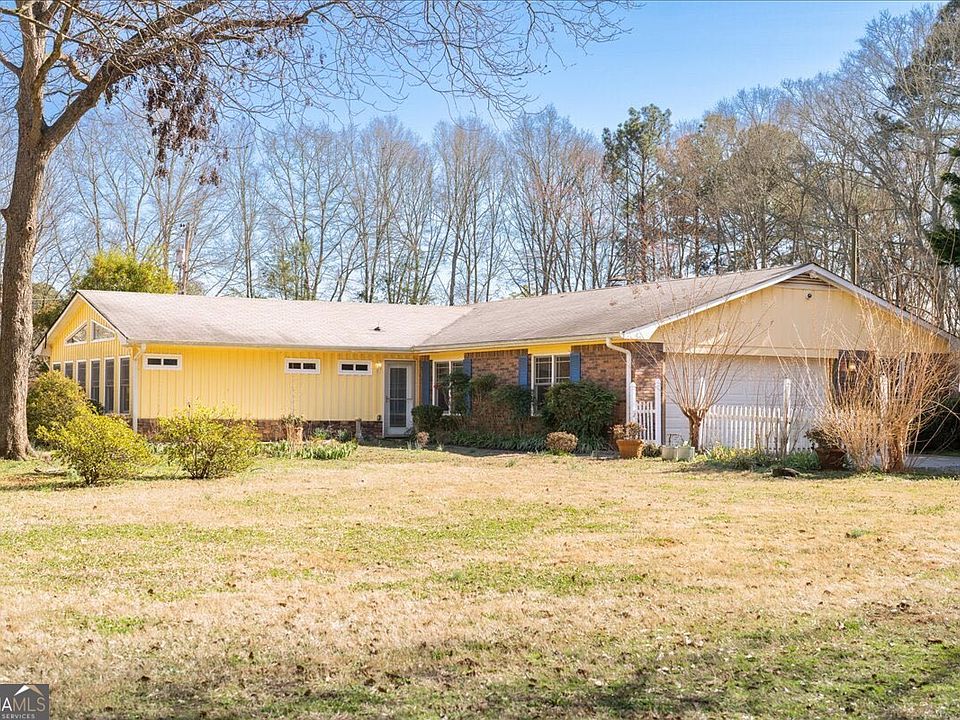 1st image of 137 Meadow Wood Ln