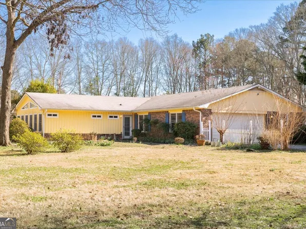 137 Meadow Wood Ln, Monroe, GA 30656