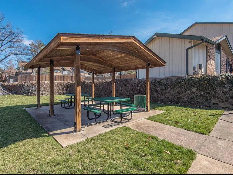 2032 Silent Spring Dr — Photo 26