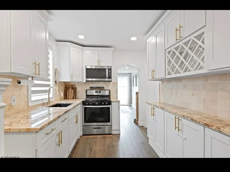 19 Gordon St #1 — Photo 1