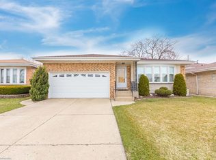 4732 N Potawatomie Ave, Chicago, IL 60656