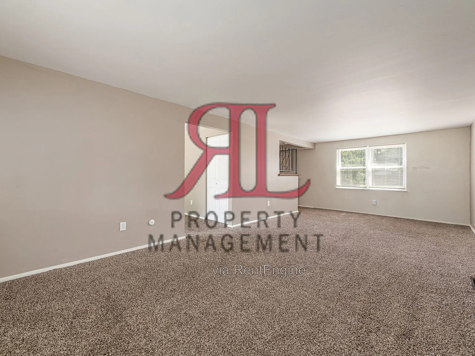 5 bed, 2.5 bath, 2052 sqft, $2,599 — Photo 4